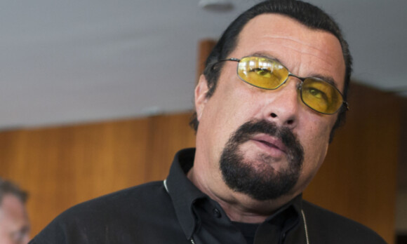 I HARDT VÆR: Skuespiller og produsent Steven Seagal. Foto: AP/ NTB scanpix I HARDT VÆR: Skuespiller og produsent Steven Seagal. Foto: AP/ NTB scanpix